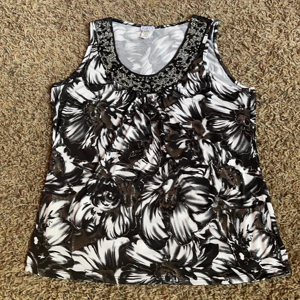 Karen Hart Black and white flower tank